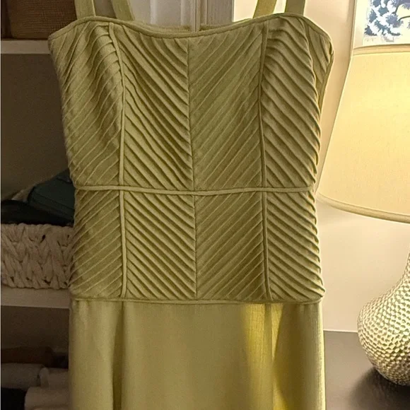 Alexis Pale Yellow Midi Dress with Square Neck - Picture 4 of 7